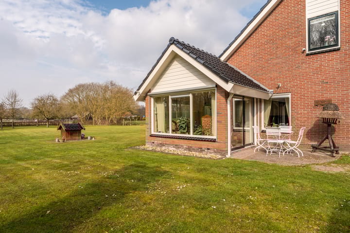 Foto 11 van Lutjeloosterweg 11