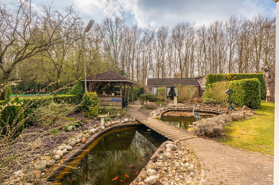 Foto 13 van Lutjeloosterweg 11