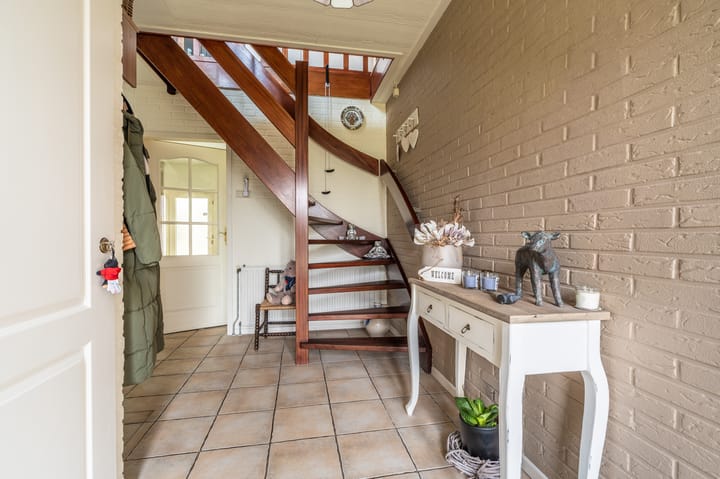 Foto 23 van Lutjeloosterweg 11