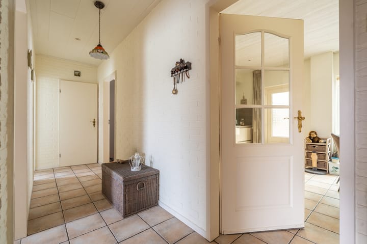 Foto 24 van Lutjeloosterweg 11