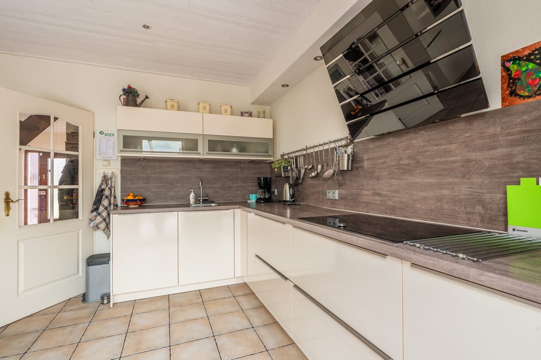 Foto 26 van Lutjeloosterweg 11