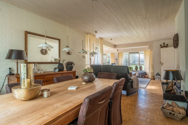 Foto 31 van Lutjeloosterweg 11