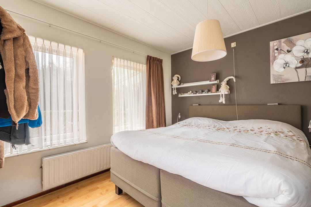 Foto 37 van Lutjeloosterweg 11