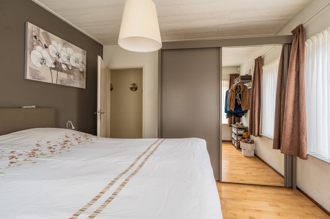 Foto 38 van Lutjeloosterweg 11