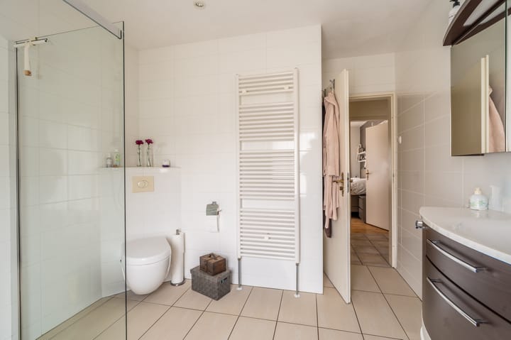 Foto 40 van Lutjeloosterweg 11