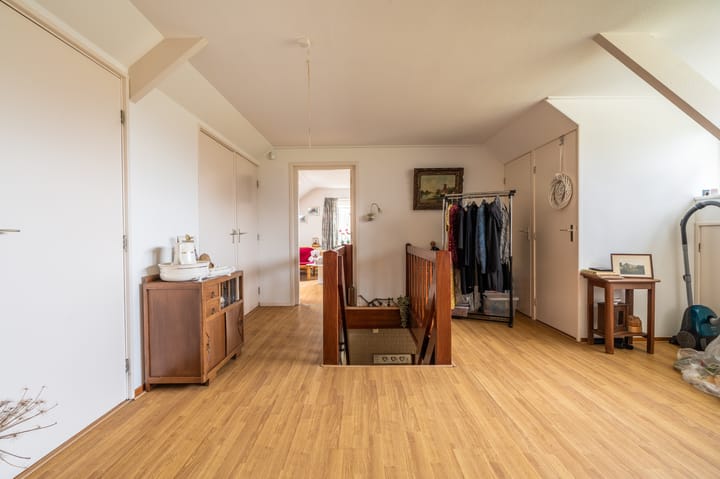 Foto 44 van Lutjeloosterweg 11