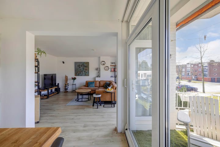 Photo 12 of Reviusstraat 32