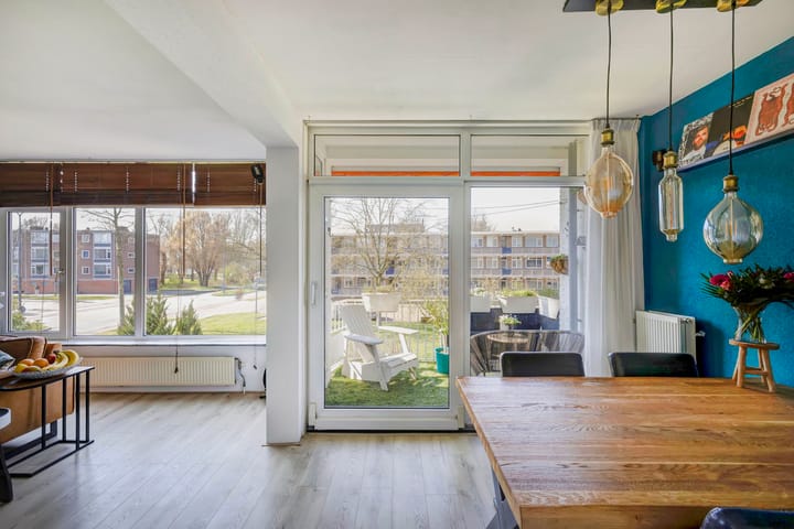 Photo 15 of Reviusstraat 32