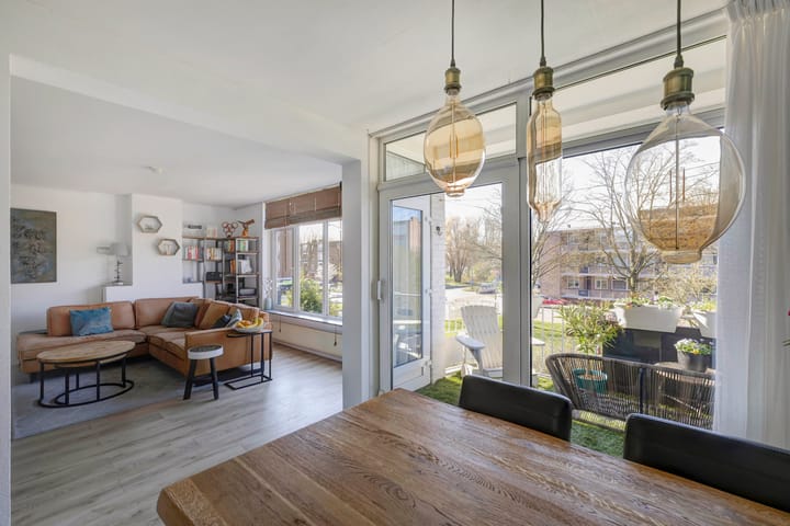 Photo 16 of Reviusstraat 32