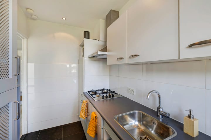 Photo 20 of Reviusstraat 32