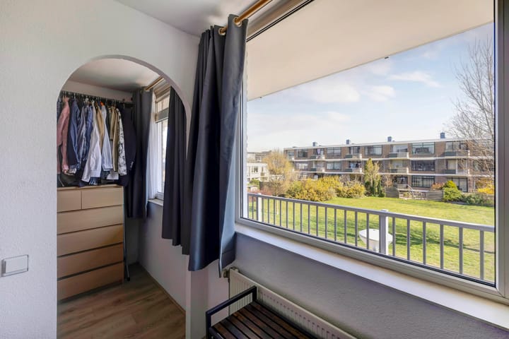 Photo 24 of Reviusstraat 32