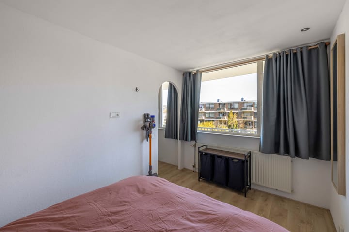 Photo 25 of Reviusstraat 32