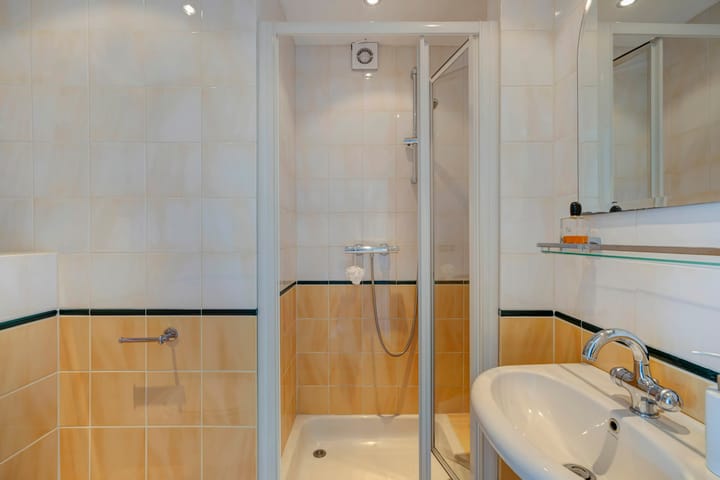 Photo 27 of Reviusstraat 32