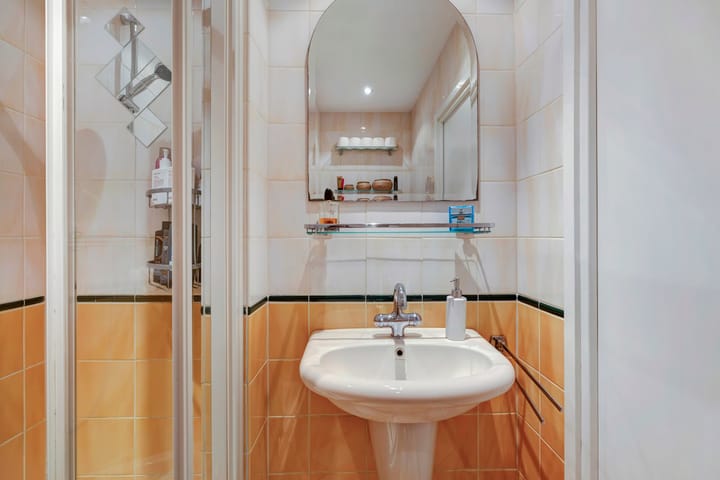 Photo 28 of Reviusstraat 32