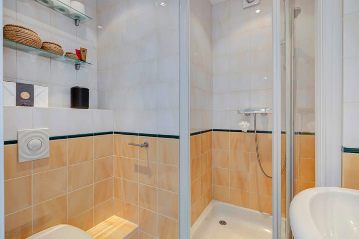 Photo 30 of Reviusstraat 32