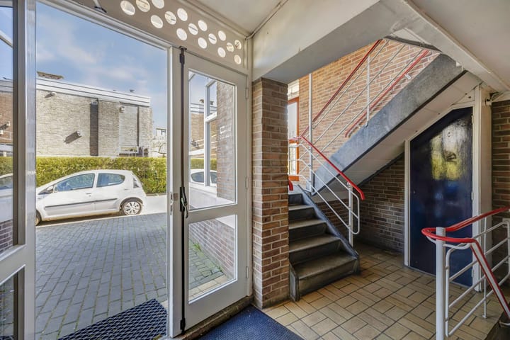 Photo 33 of Reviusstraat 32