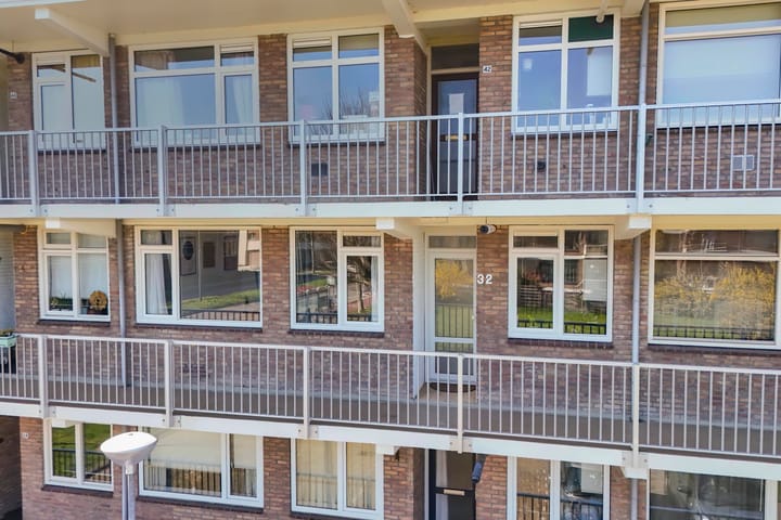 Photo 37 of Reviusstraat 32