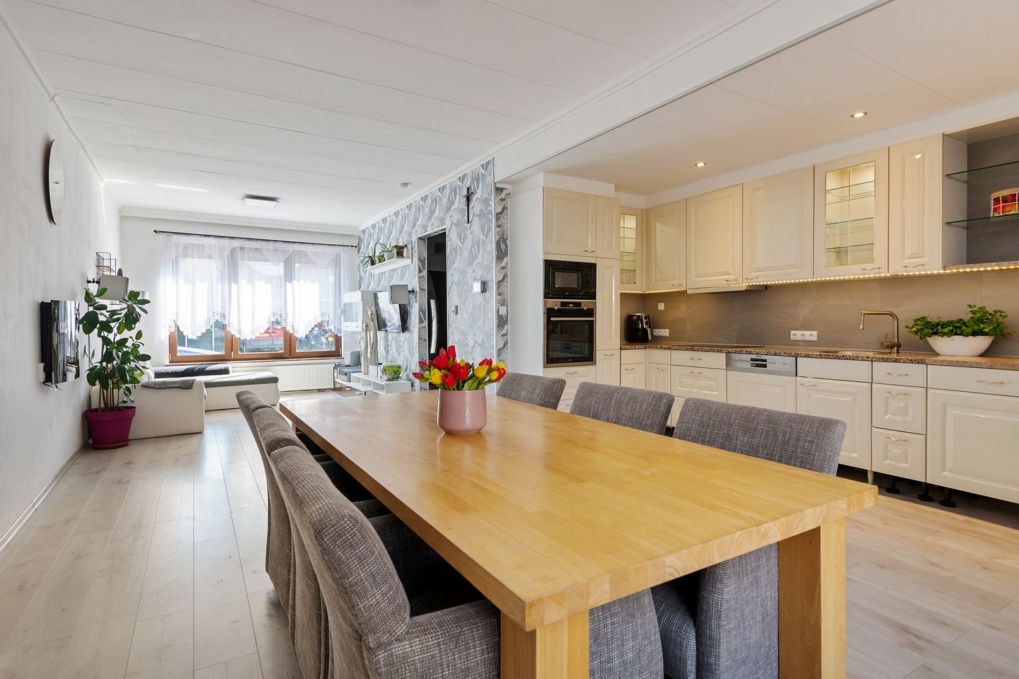 Photo 4 of Wijkerstraatweg 261