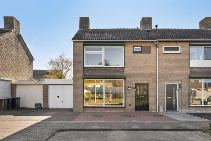 Foto 44 van Pieter van Botlantlaan 4