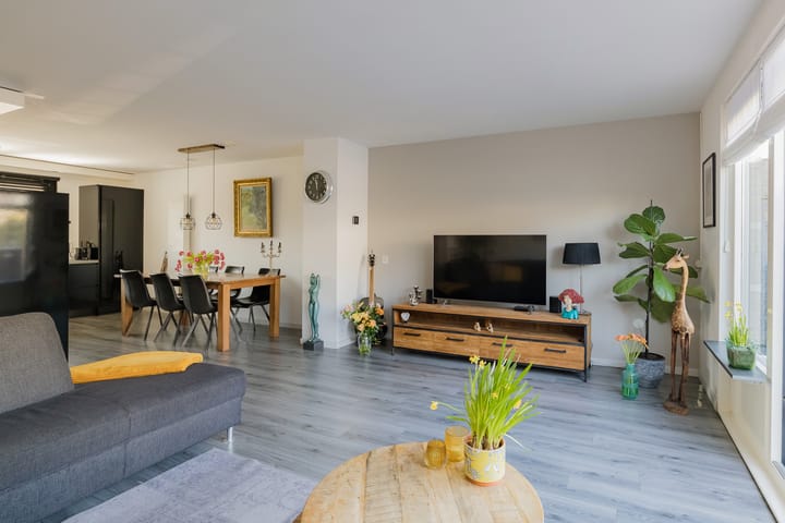 Foto 8 van Dammersboog 36