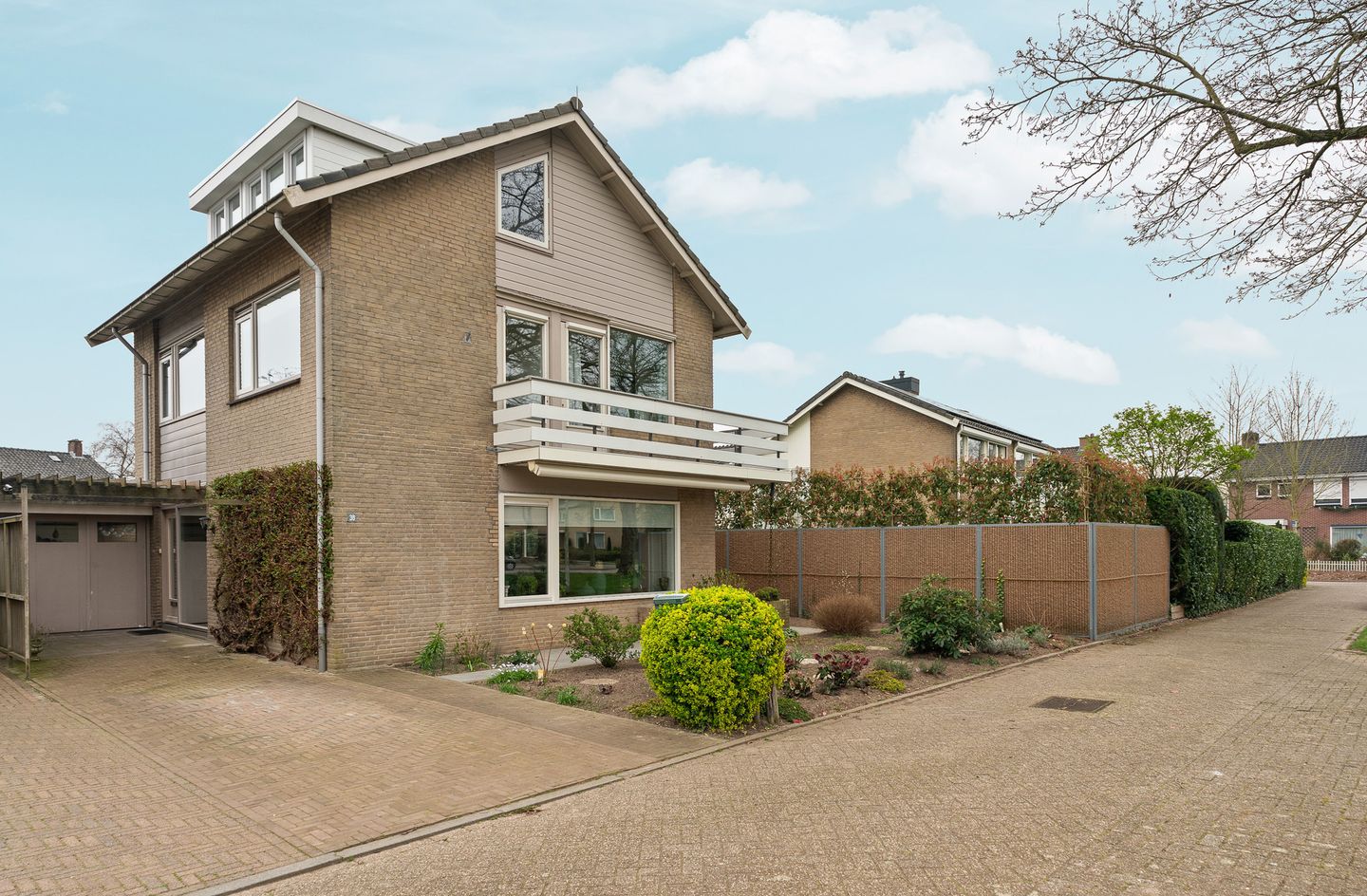 Foto 1 van Roncallistraat 38