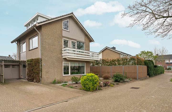 Foto 1 van Roncallistraat 38