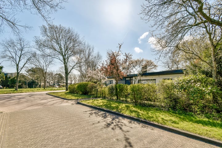 Photo 2 of Leeuwenbekweg 8
