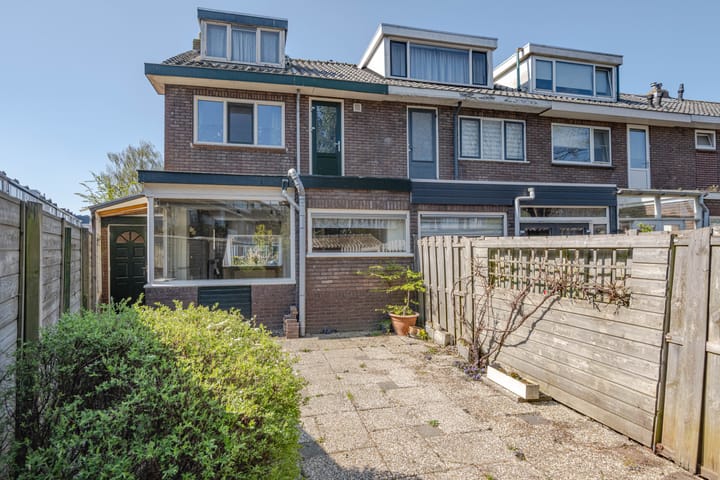 Foto 2 van Van Brienenoordstraat 1