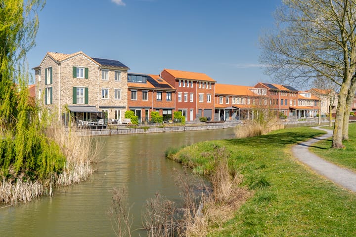 Foto 38 van Cella Gallia 64