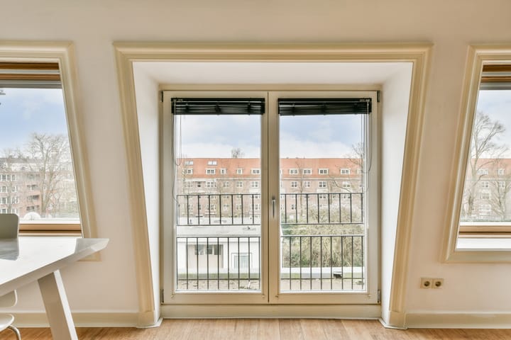 Photo 7 of Vrolikstraat 262-4