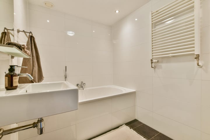 Photo 11 of Vrolikstraat 262-4