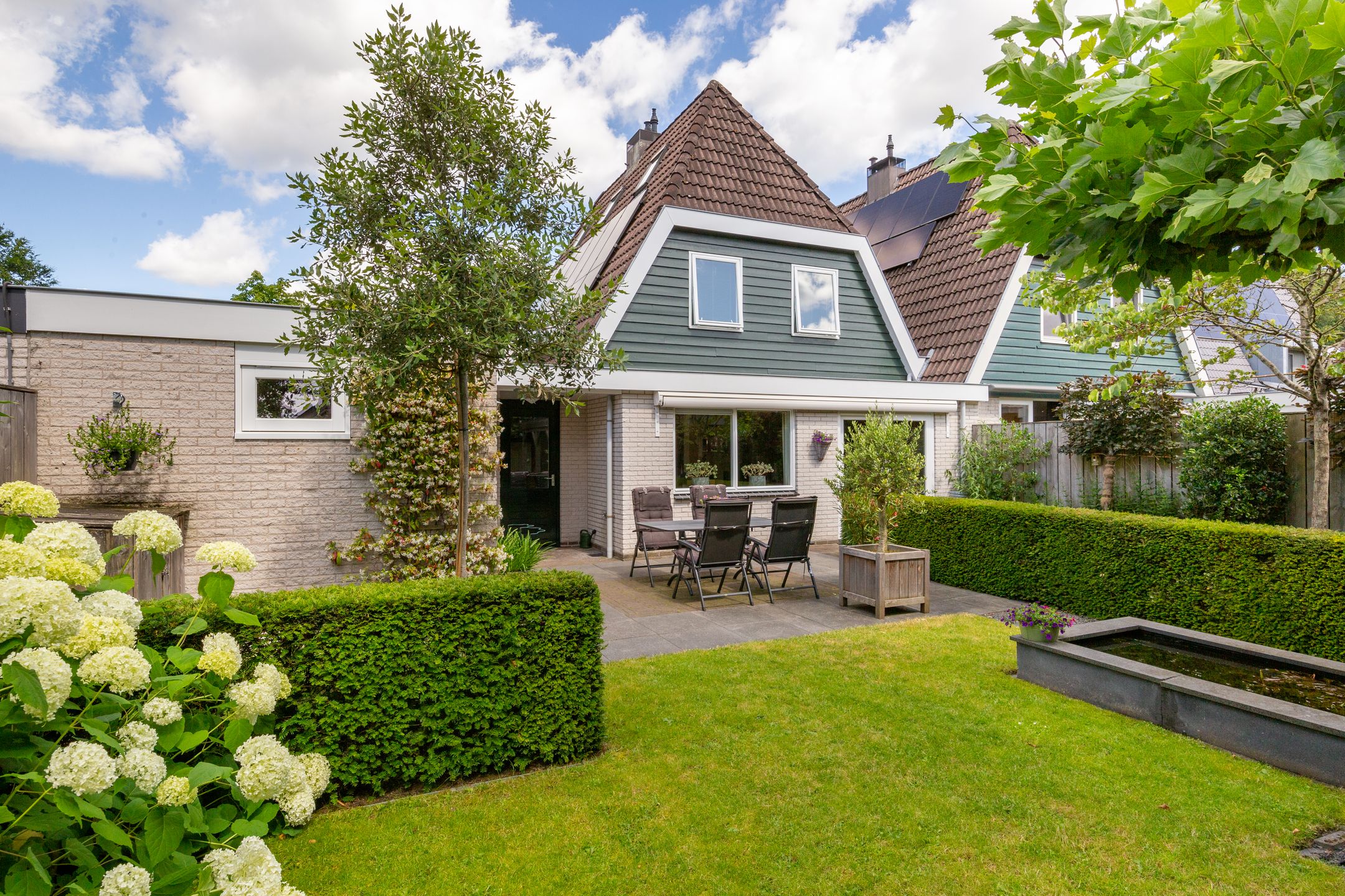 Photo 3 of Van Emsthof 8