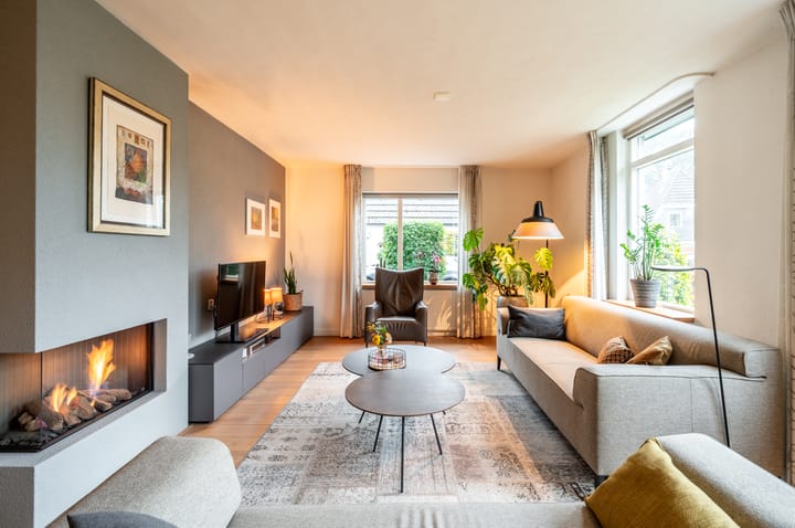 Photo 4 of Van Emsthof 8