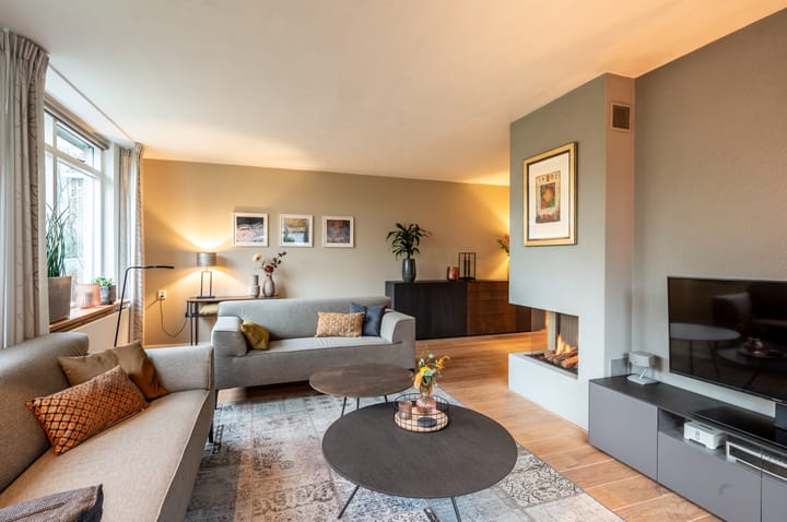 Photo 5 of Van Emsthof 8