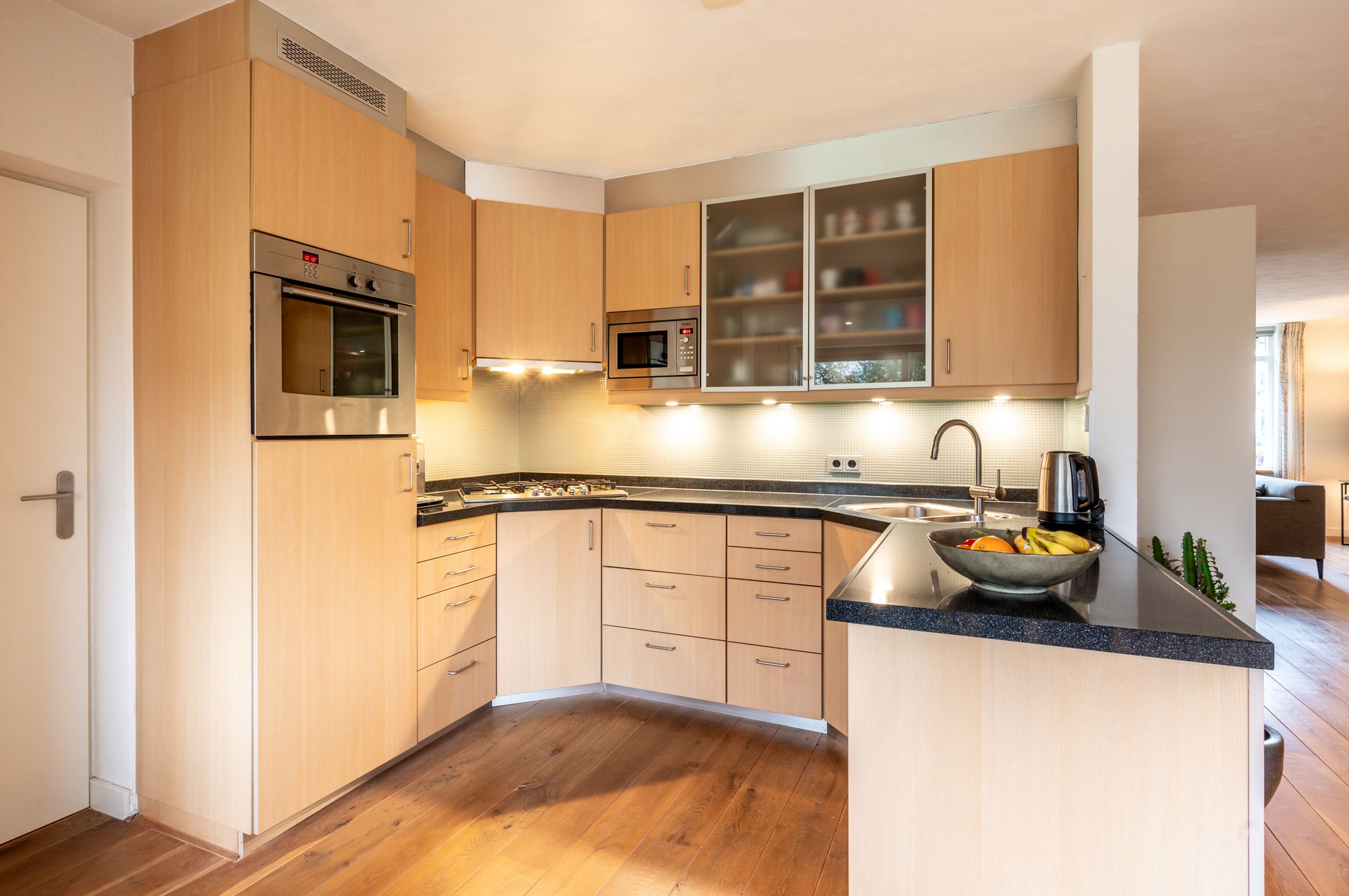 Photo 15 of Van Emsthof 8