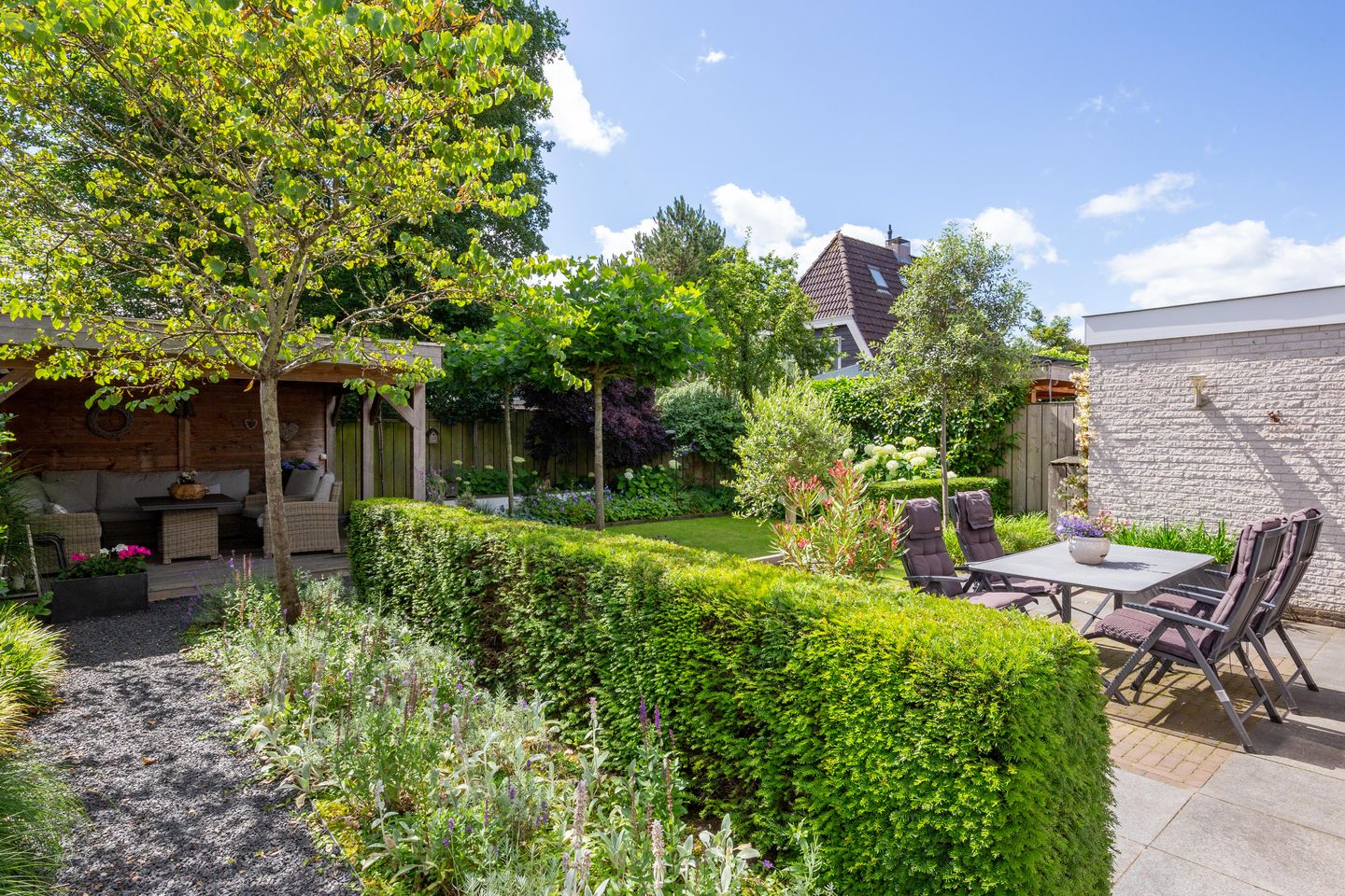 Photo 40 of Van Emsthof 8