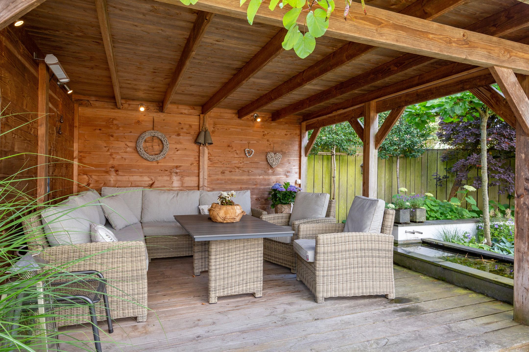 Photo 45 of Van Emsthof 8