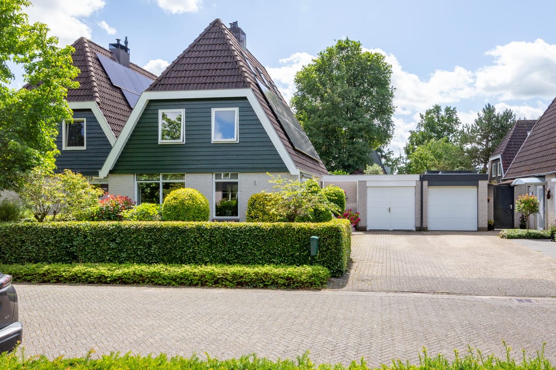 Photo 47 of Van Emsthof 8