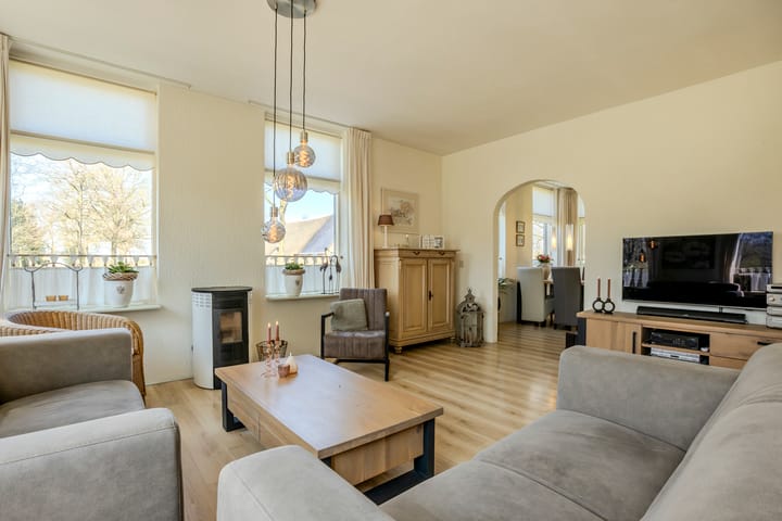 Foto 8 van Midden 152