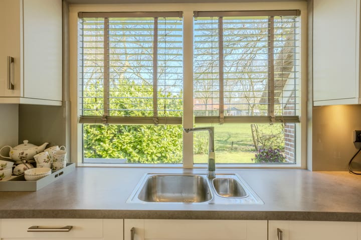 Foto 12 van Midden 152