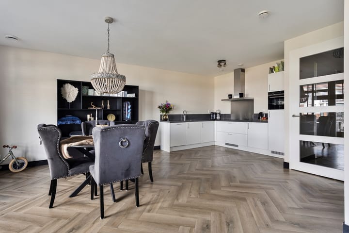 Foto 10 van De Klok 332