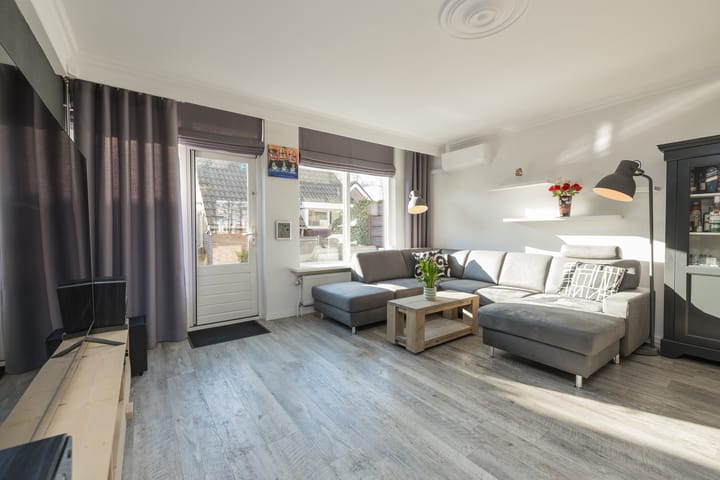 Foto 15 van Weeresteinstraat 48