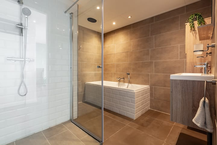 Foto 25 van Herman Gorterplaats 297