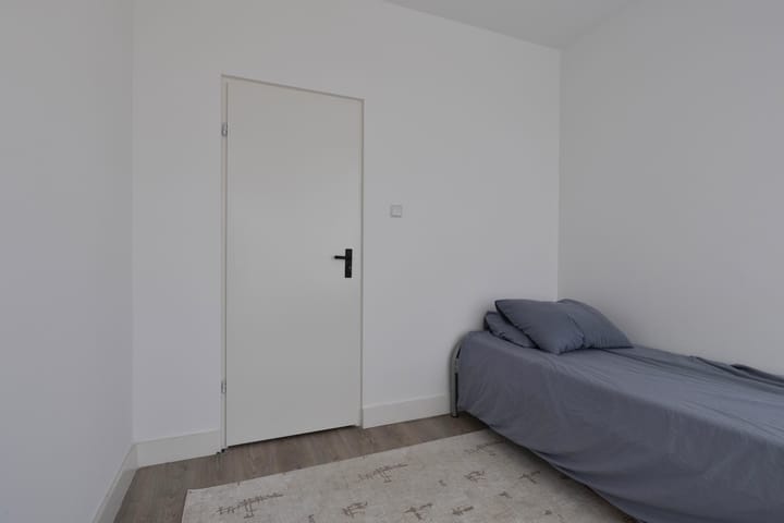 Photo 16 of Lampsinsstraat 35