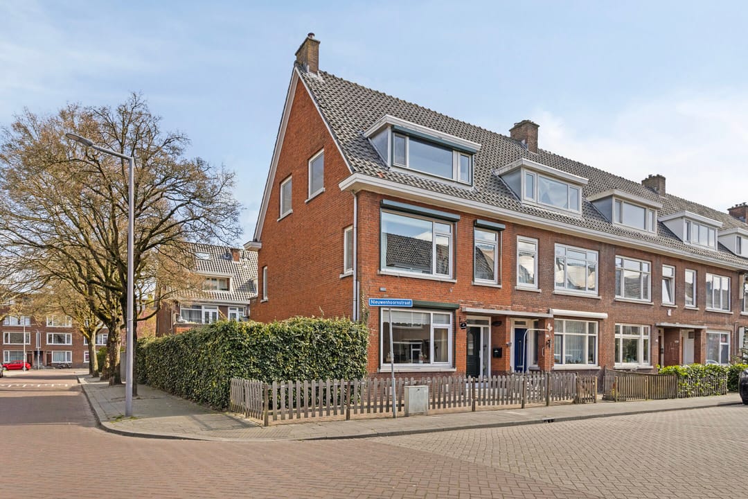 Photo 1 of Nieuwenhoornstraat 42