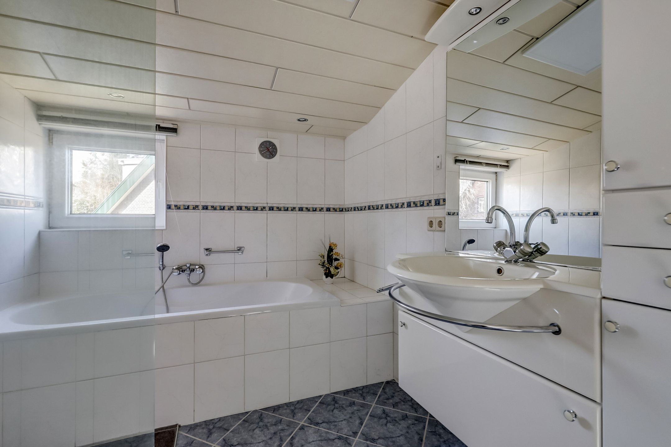 Photo 33 of Bergweg 18-B