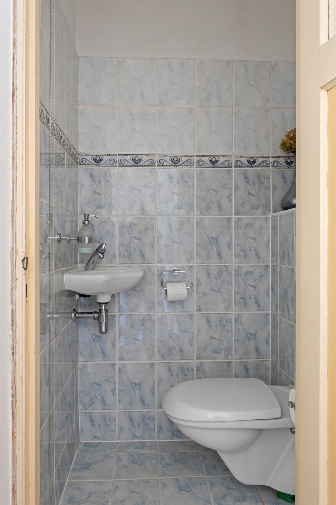 Photo 11 of Nieuwenhoornstraat 42