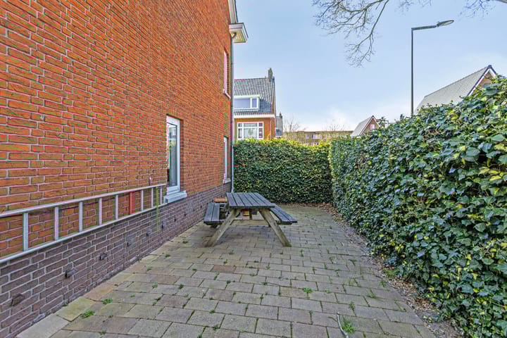 Foto 36 van Nieuwenhoornstraat 42