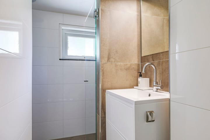 Photo 39 of Julianalaan 5