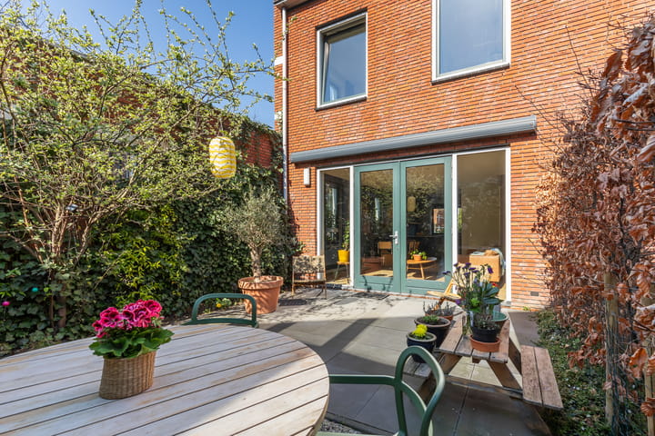 Foto 43 van Gezusters Van Damhof 2